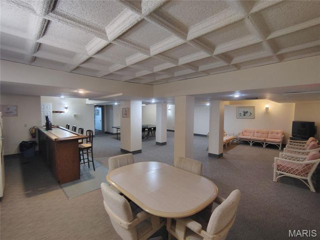 250 S Brentwood Boulevard 1B, Clayton, MO 63105