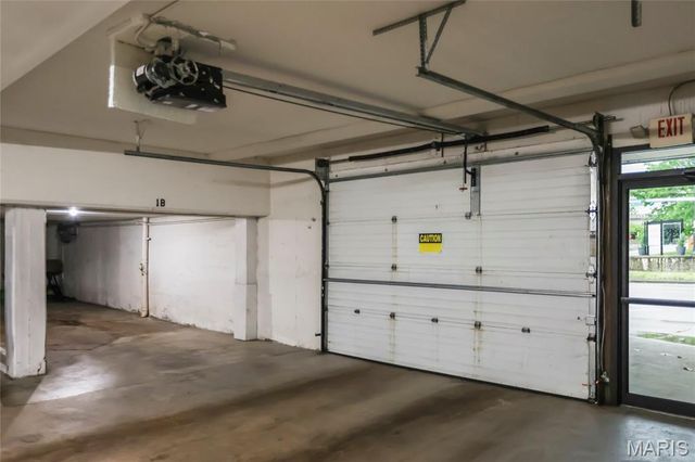 250 S Brentwood Boulevard 1B, Clayton, MO 63105