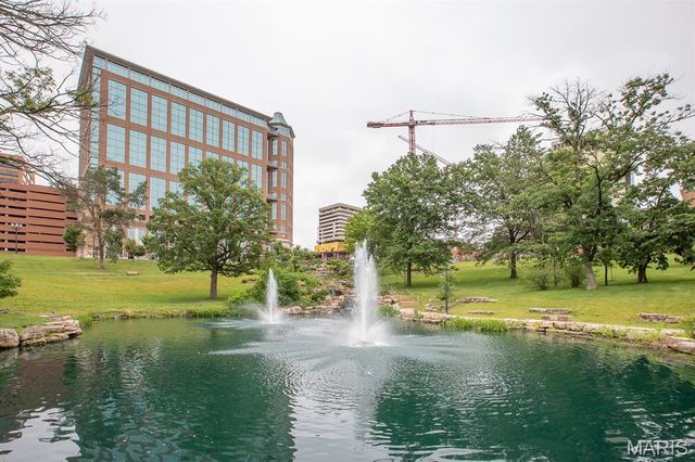 250 S Brentwood Boulevard 1B, Clayton, MO 63105