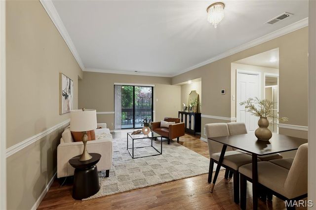 250 S Brentwood Boulevard 1B, Clayton, MO 63105