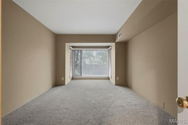 250 S Brentwood Boulevard 1B, Clayton, MO 63105