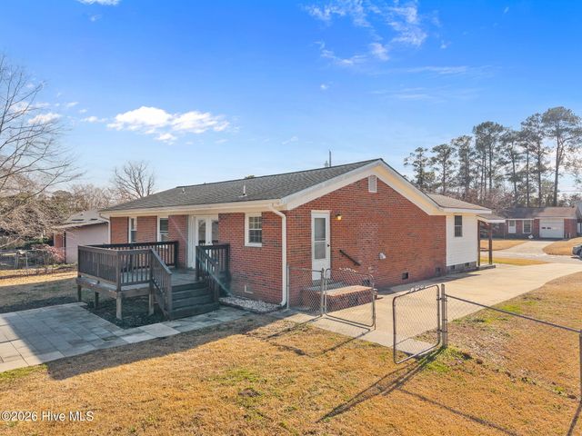 29 Berkshire Drive, Jacksonville, NC 28546