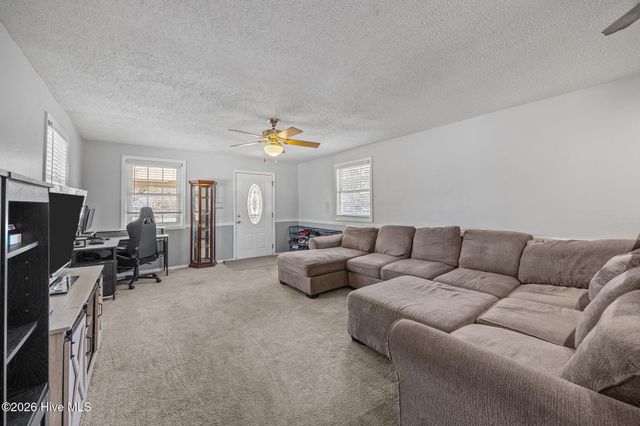 29 Berkshire Drive, Jacksonville, NC 28546