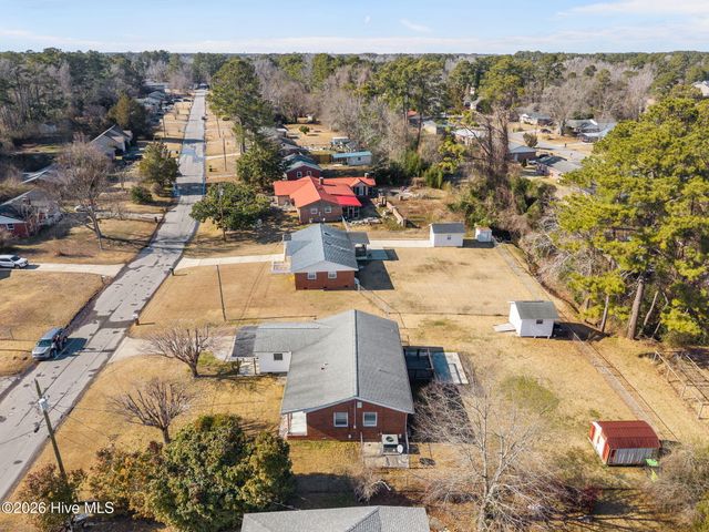 29 Berkshire Drive, Jacksonville, NC 28546