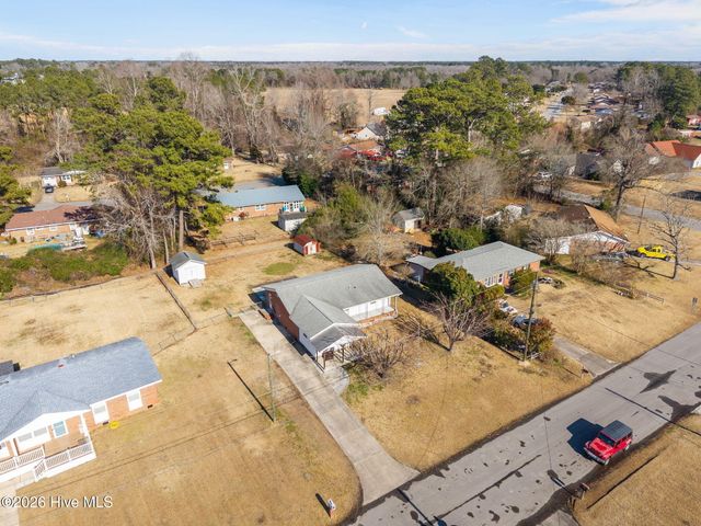 29 Berkshire Drive, Jacksonville, NC 28546