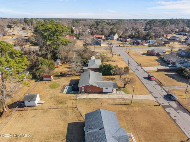 29 Berkshire Drive, Jacksonville, NC 28546