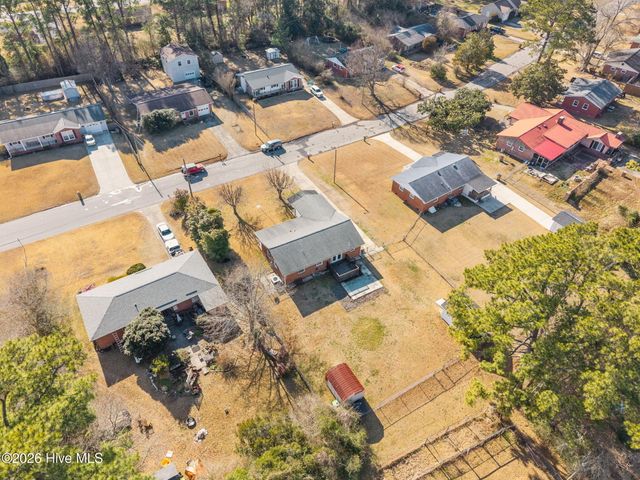 29 Berkshire Drive, Jacksonville, NC 28546