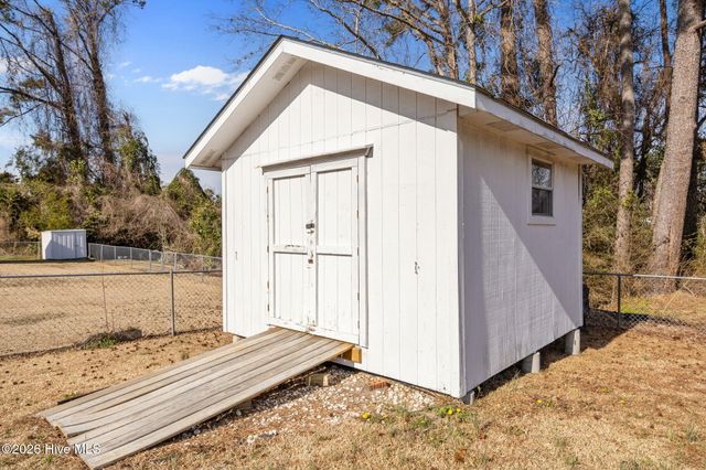 29 Berkshire Drive, Jacksonville, NC 28546