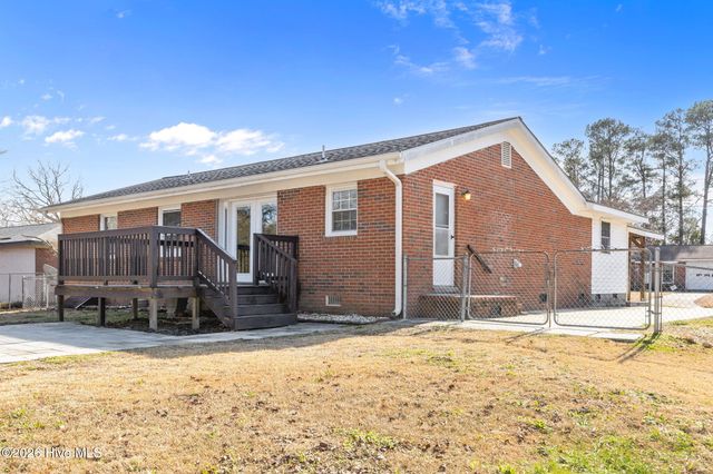 29 Berkshire Drive, Jacksonville, NC 28546