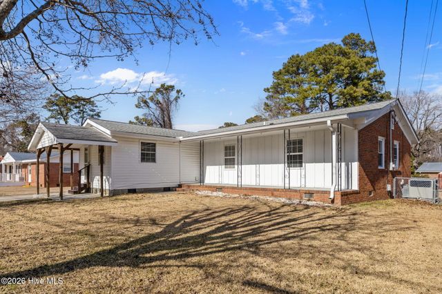 29 Berkshire Drive, Jacksonville, NC 28546