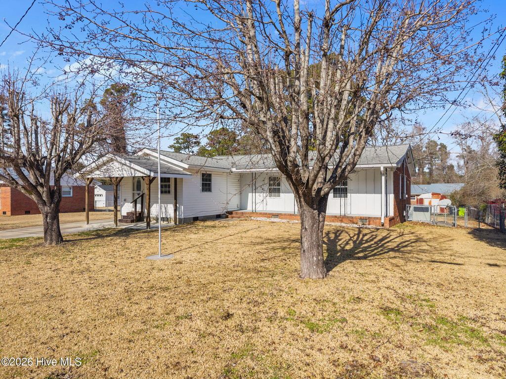 29 Berkshire Drive, Jacksonville, NC 28546