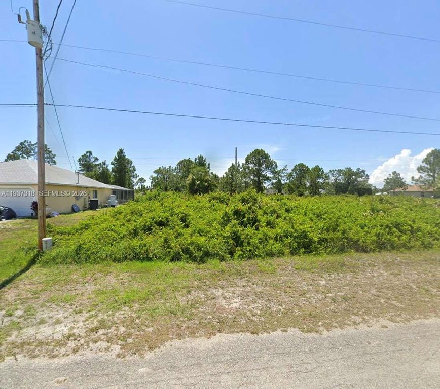832 Dawhert Ave S, Lehigh Acres, FL 33974