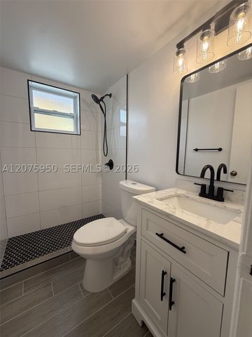 2775 W 61st Pl 202, Hialeah, FL 33016