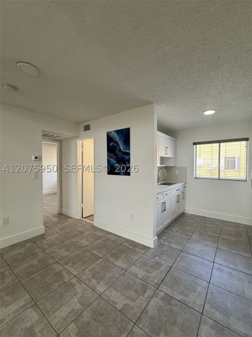 2775 W 61st Pl 202, Hialeah, FL 33016