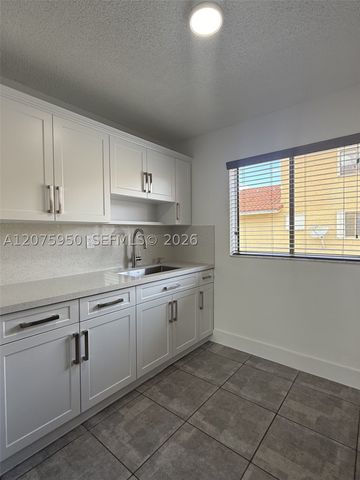 2775 W 61st Pl 202, Hialeah, FL 33016