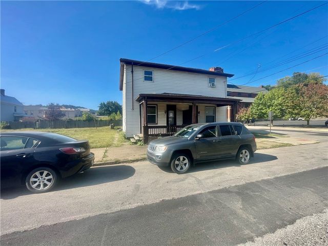 611 6th St, New Brighton, PA 15066