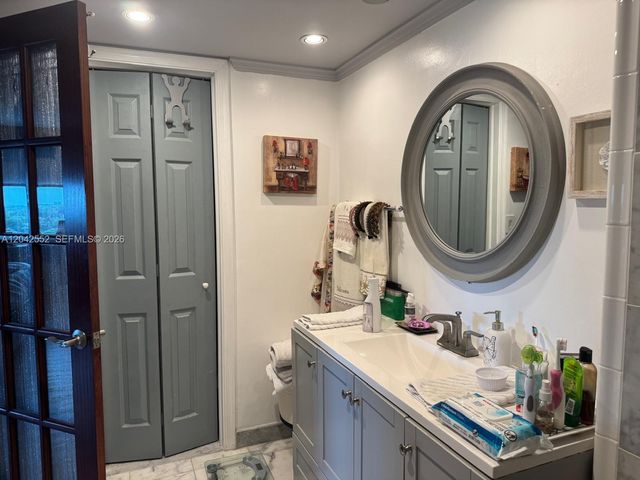 5200 N Ocean Blvd 1012B, Lauderdale By The Sea, FL 33308