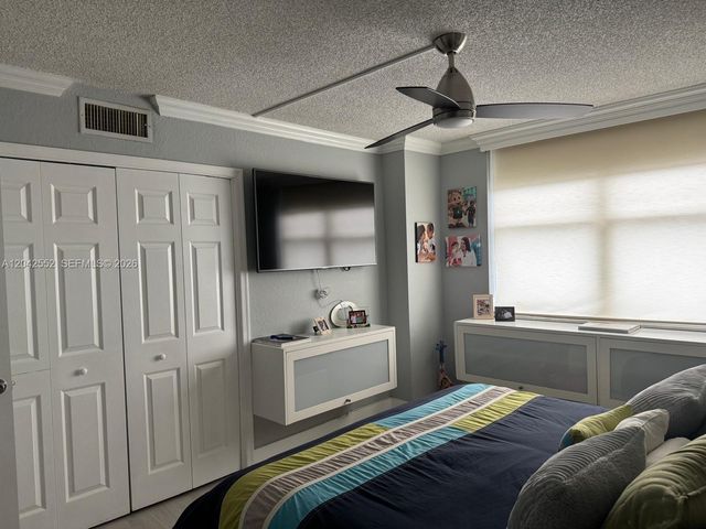5200 N Ocean Blvd 1012B, Lauderdale By The Sea, FL 33308