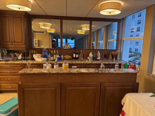 5200 N Ocean Blvd 1012B, Lauderdale By The Sea, FL 33308