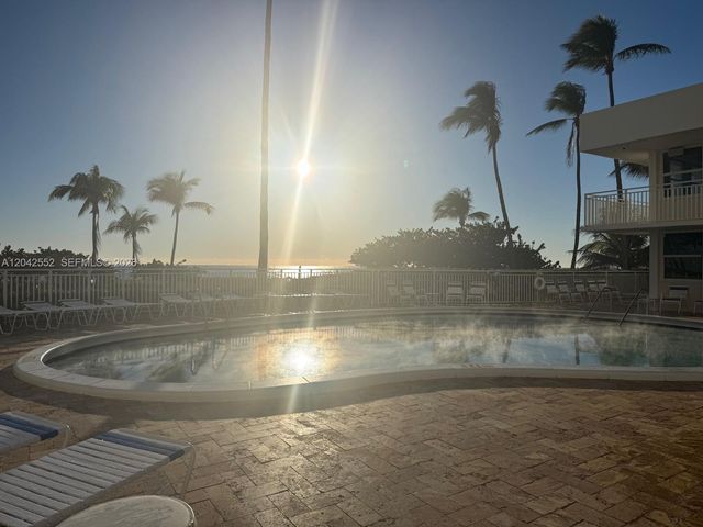 5200 N Ocean Blvd 1012B, Lauderdale By The Sea, FL 33308