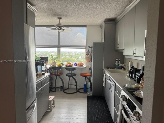 5200 N Ocean Blvd 1012B, Lauderdale By The Sea, FL 33308