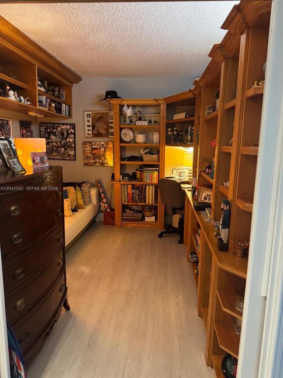 5200 N Ocean Blvd 1012B, Lauderdale By The Sea, FL 33308