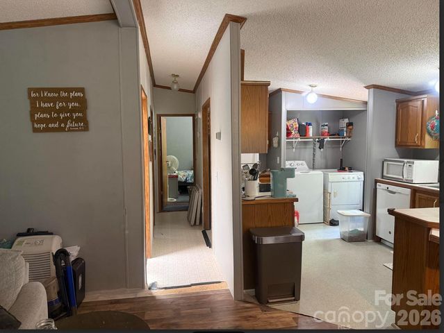 811 Turkey Pen Gap Road, Horse Shoe, NC 28742