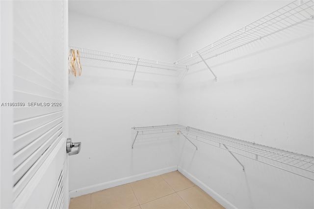 3250 NE 1st Ave 1113, Miami, FL 33137