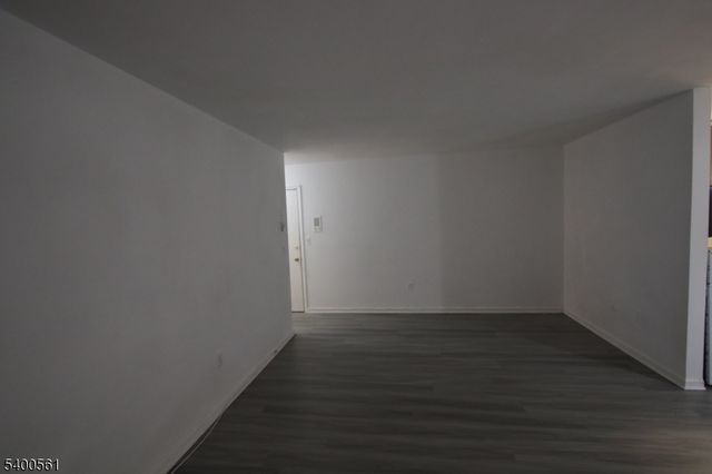 206 Main St 1, Millburn Twp., NJ 07041