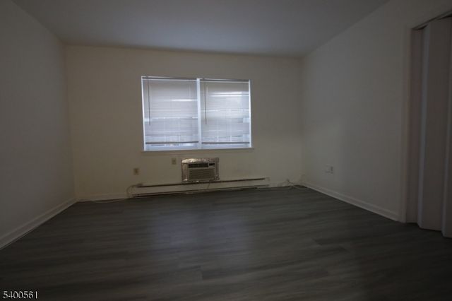 206 Main St 1, Millburn Twp., NJ 07041