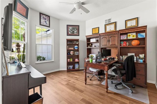 10142 DEERCLIFF DRIVE, Tampa, FL 33647