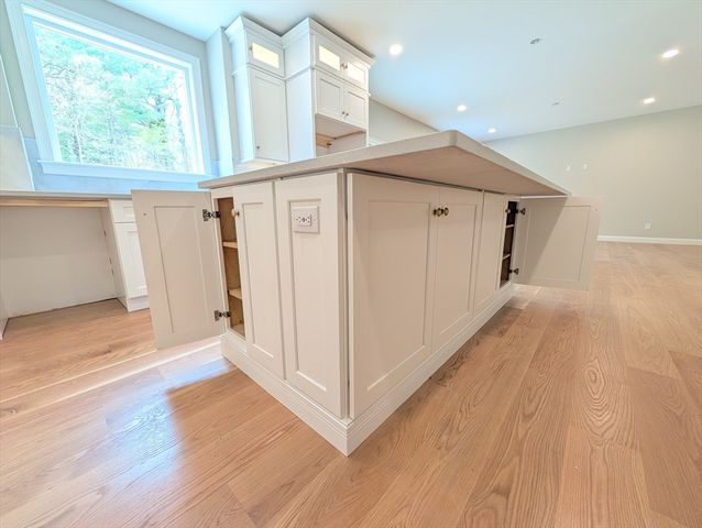 6 Station St, Kingston, MA 02364