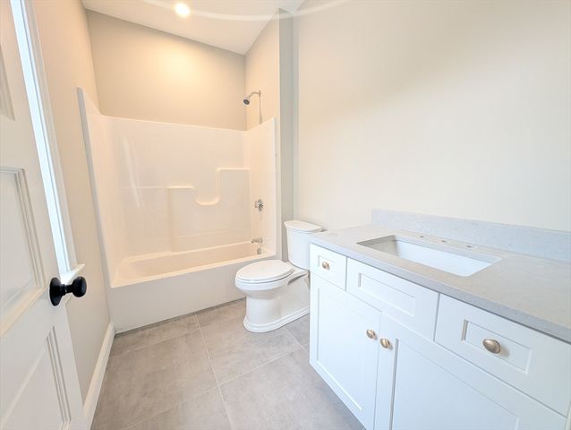 6 Station St, Kingston, MA 02364