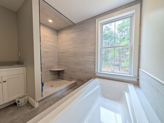 6 Station St, Kingston, MA 02364