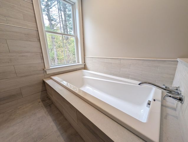 6 Station St, Kingston, MA 02364