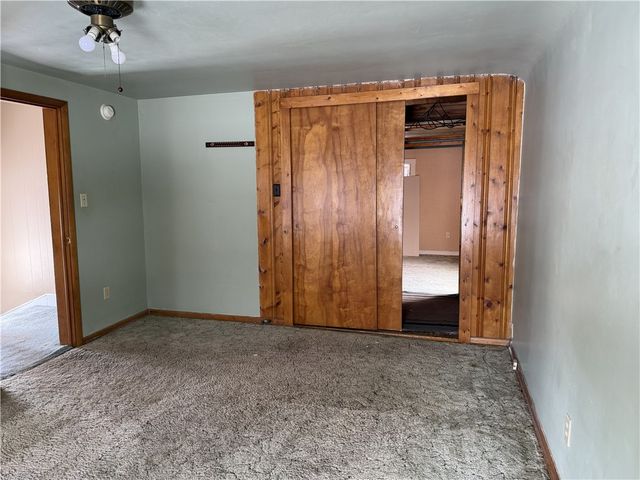 215 W Park St, Hermitage, PA 16148