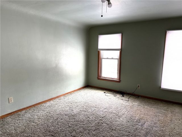 215 W Park St, Hermitage, PA 16148