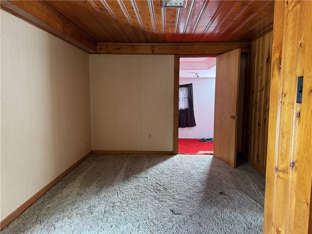 215 W Park St, Hermitage, PA 16148