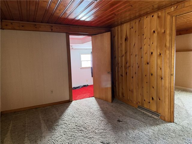 215 W Park St, Hermitage, PA 16148