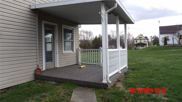 215 W Park St, Hermitage, PA 16148