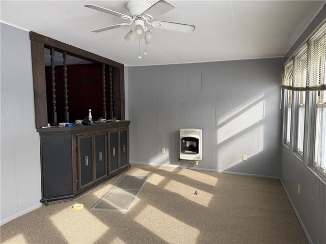 215 W Park St, Hermitage, PA 16148