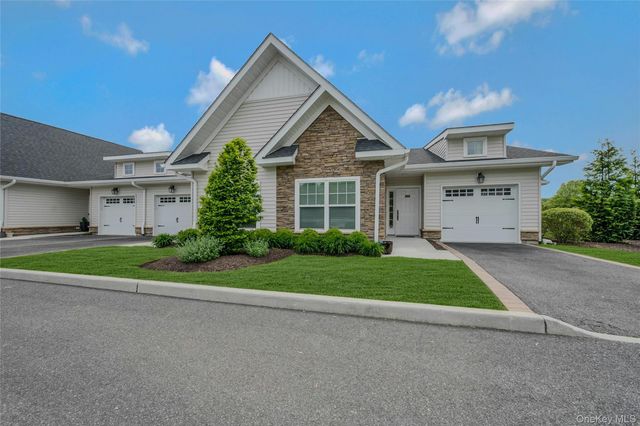 2300 Fox Hill Drive 1101, Baiting Hollow, NY 11933