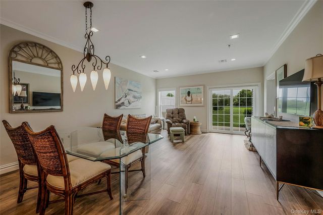 2300 Fox Hill Drive 1101, Baiting Hollow, NY 11933