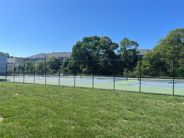 2300 Fox Hill Drive 1101, Baiting Hollow, NY 11933