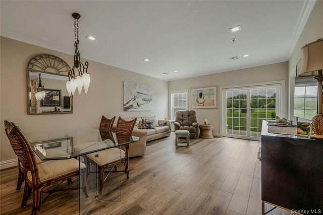 2300 Fox Hill Drive 1101, Baiting Hollow, NY 11933