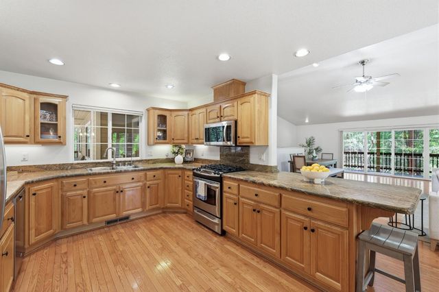 5285 Mckeon Ponderosa Way, Foresthill, CA 95631