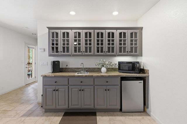 5285 Mckeon Ponderosa Way, Foresthill, CA 95631