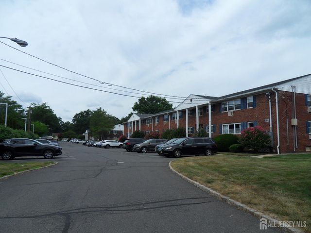 28-02 Woodedge Avenue 2802, Edison, NJ 08817