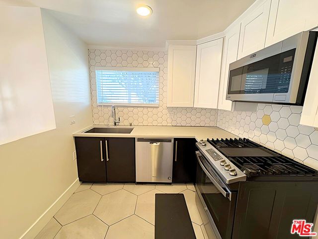 1912 N Alvarado Street, Los Angeles, CA 90039