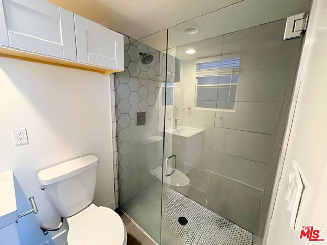 1912 N Alvarado Street, Los Angeles, CA 90039